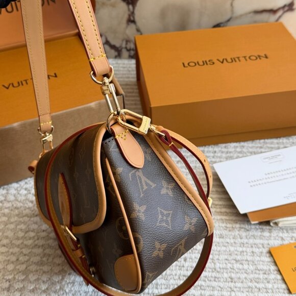 LOUIS VUITTON Monogram Diane Satchel Shoulder Bag Purse Crossbody - Picture 3 of 9